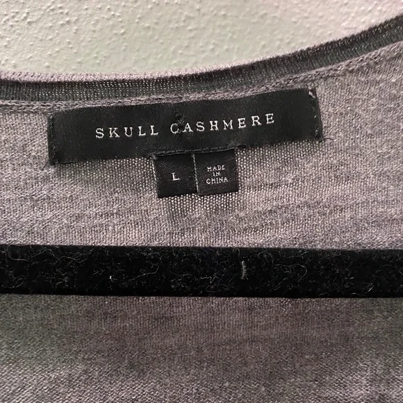 Skull Cashmere Cotton V-neck Large skulls butterflies hummingbirds flowers - Picture 5 of 8